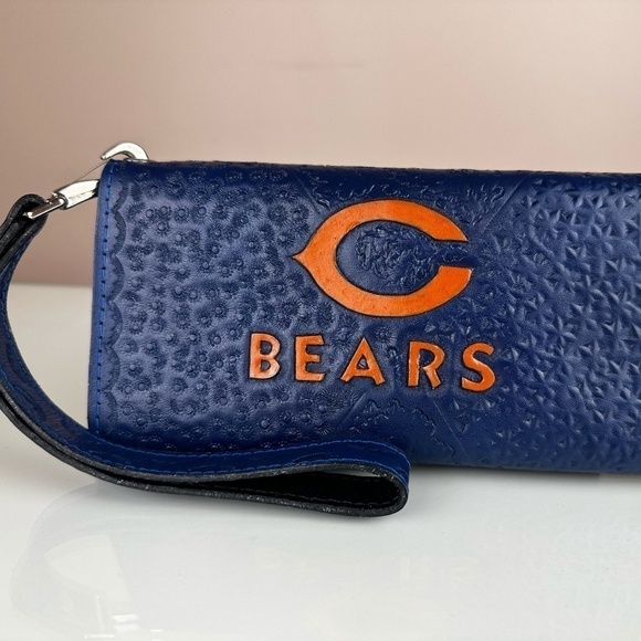 CUSTOM Genuine Leather Chicago Bears Women's Wallet - Picture 1 of 7